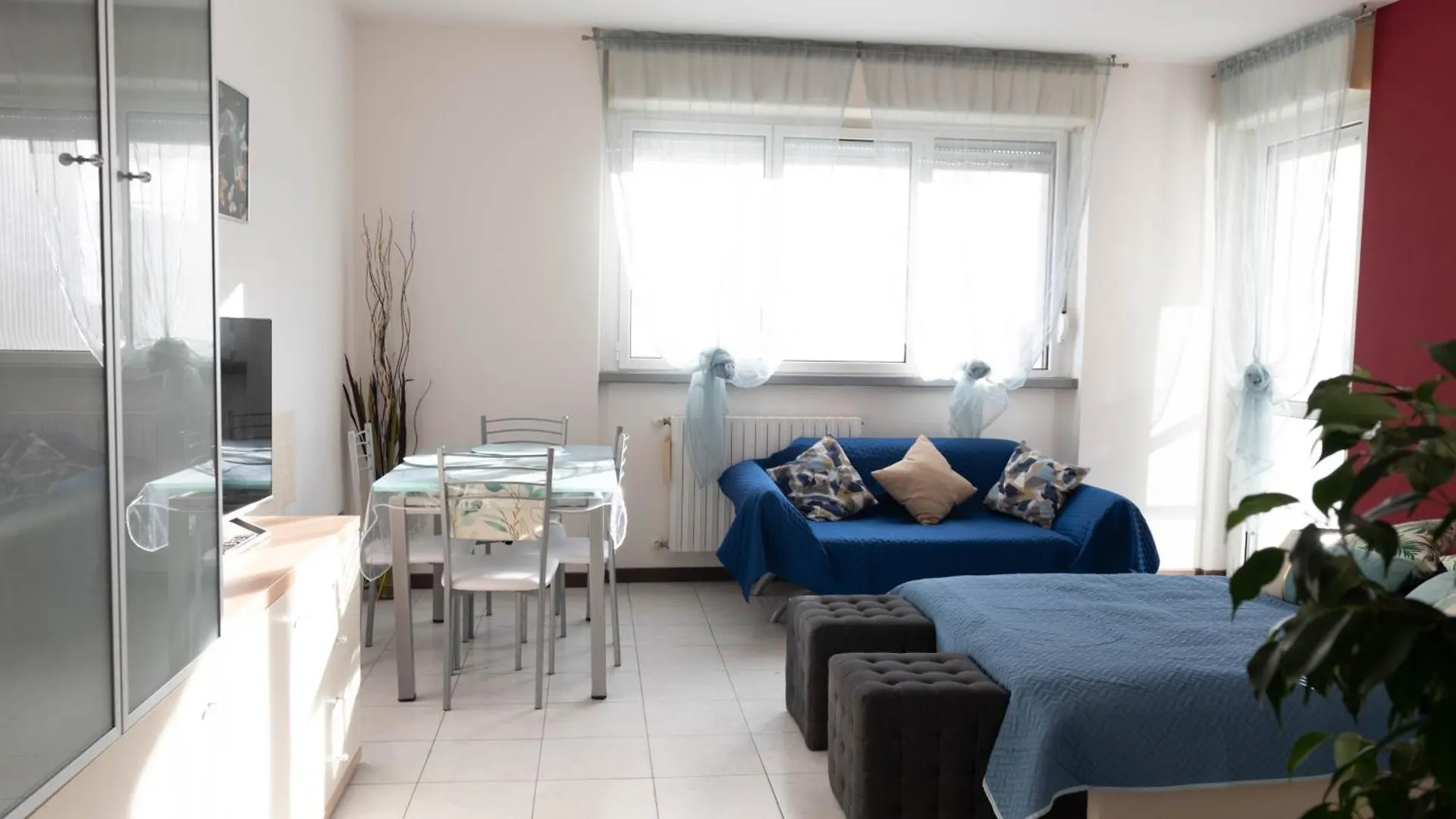 מילאנו Rebby'S Home 0*,  איטליה